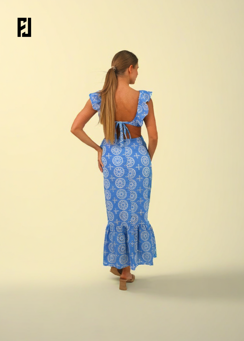 Robe Longue Été 2025 – Dos Nu & Broderie Ajourée, Esprit Plage Chic