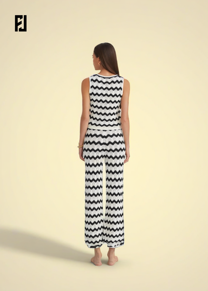 Ensemble tricoté été en noir et blanc avec motif zigzag, idéal pour des journées chaudes
