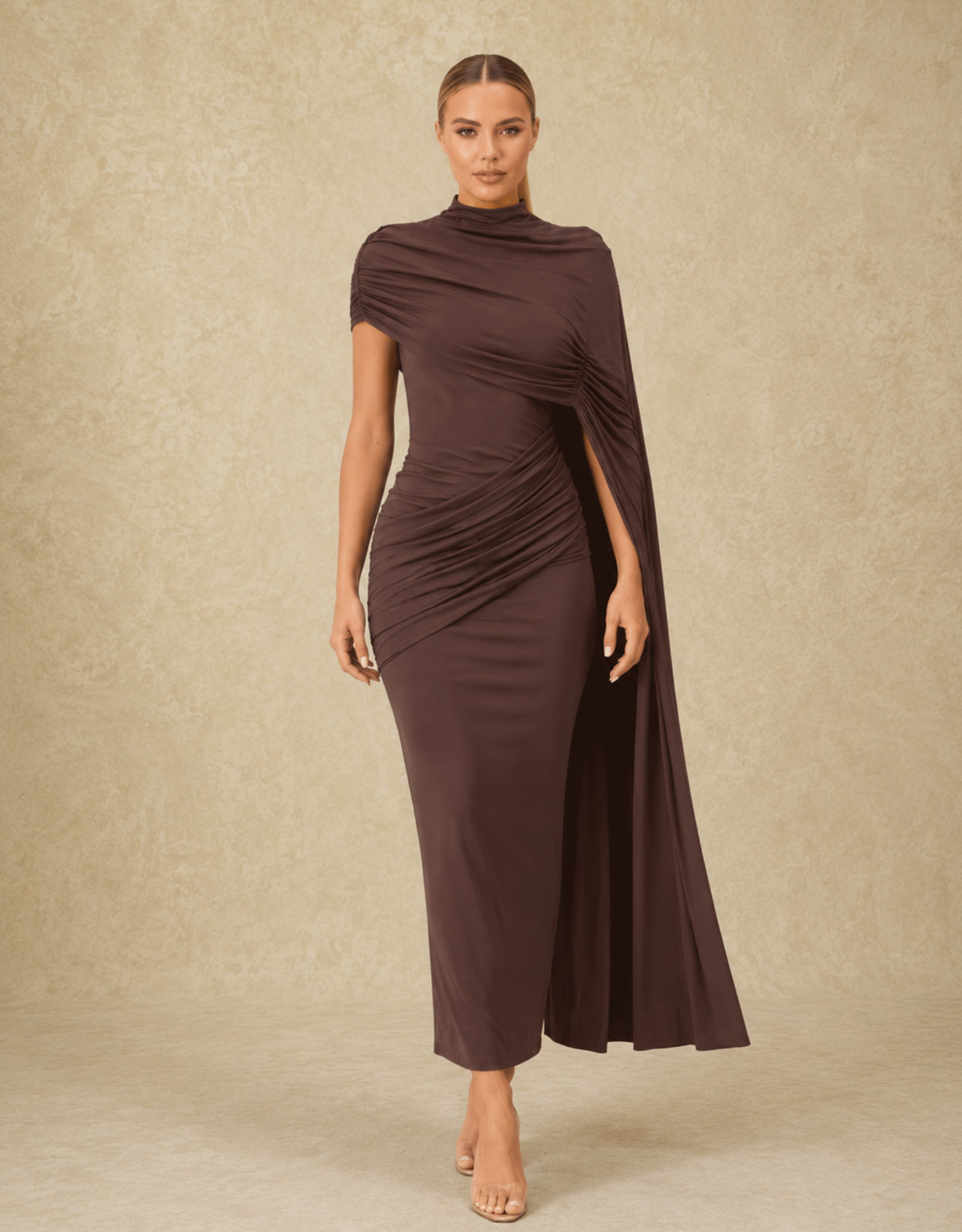 Robe courte élégante femme de Fondelier - Chic et moderne