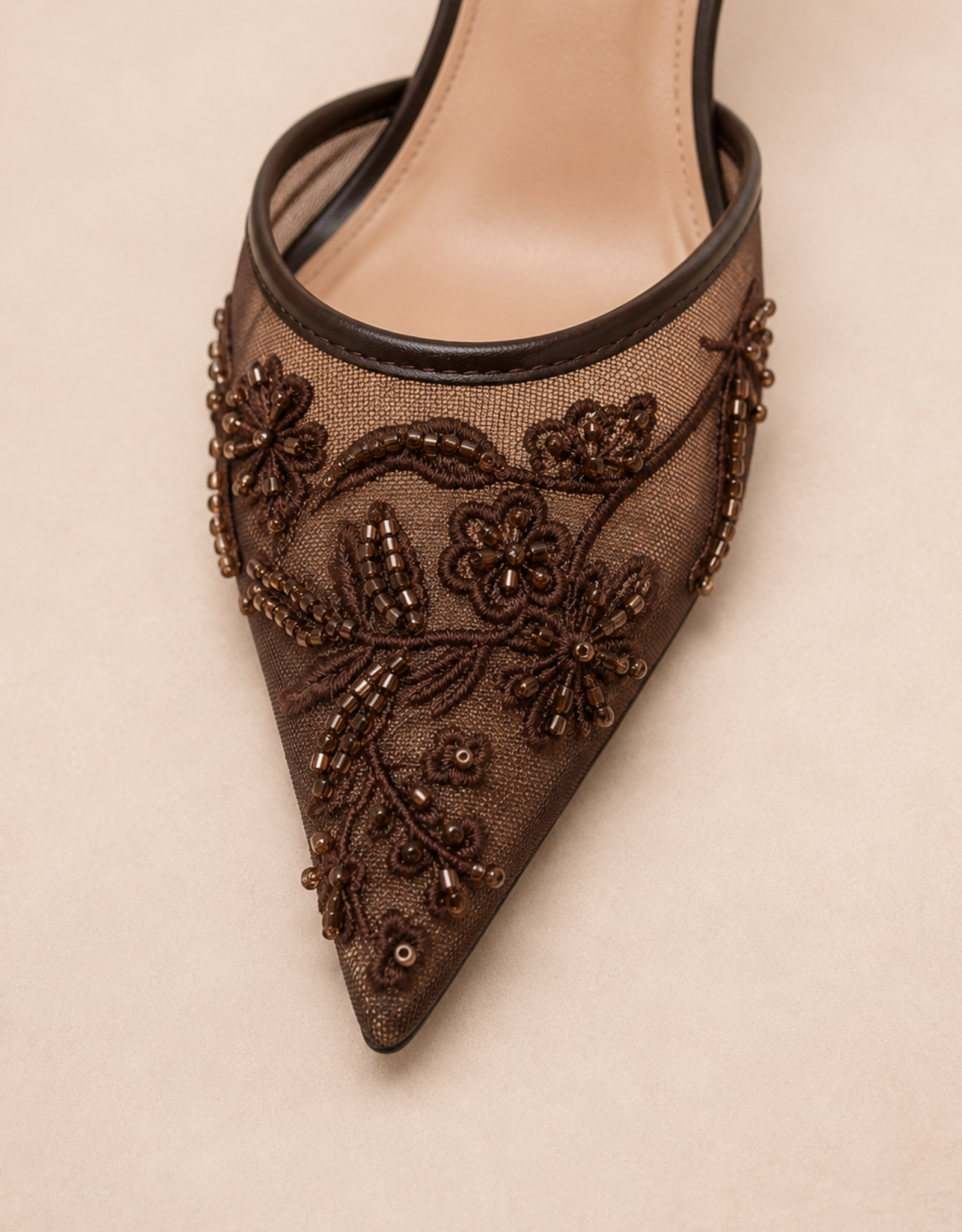 Chaussures femme Fondelier à talons aiguilles avec broderies florales délicates en brown