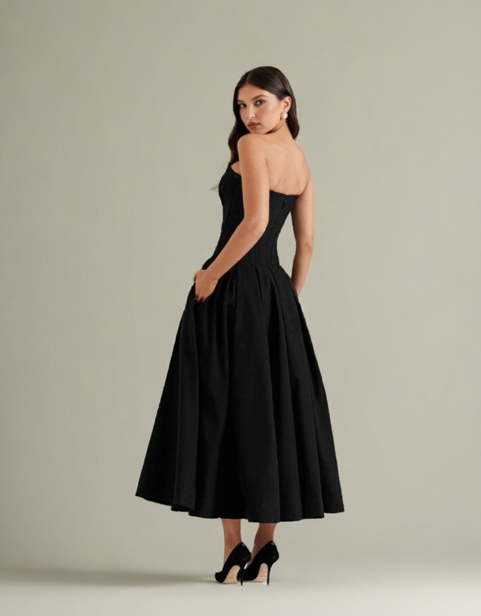 Robe Noire Élégante Midi pour Événements