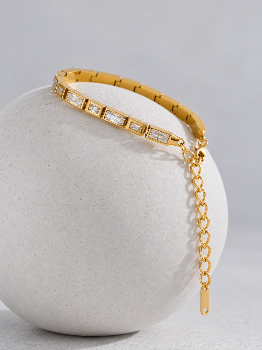 Frame Zirconia Link Bracelet — detail view
