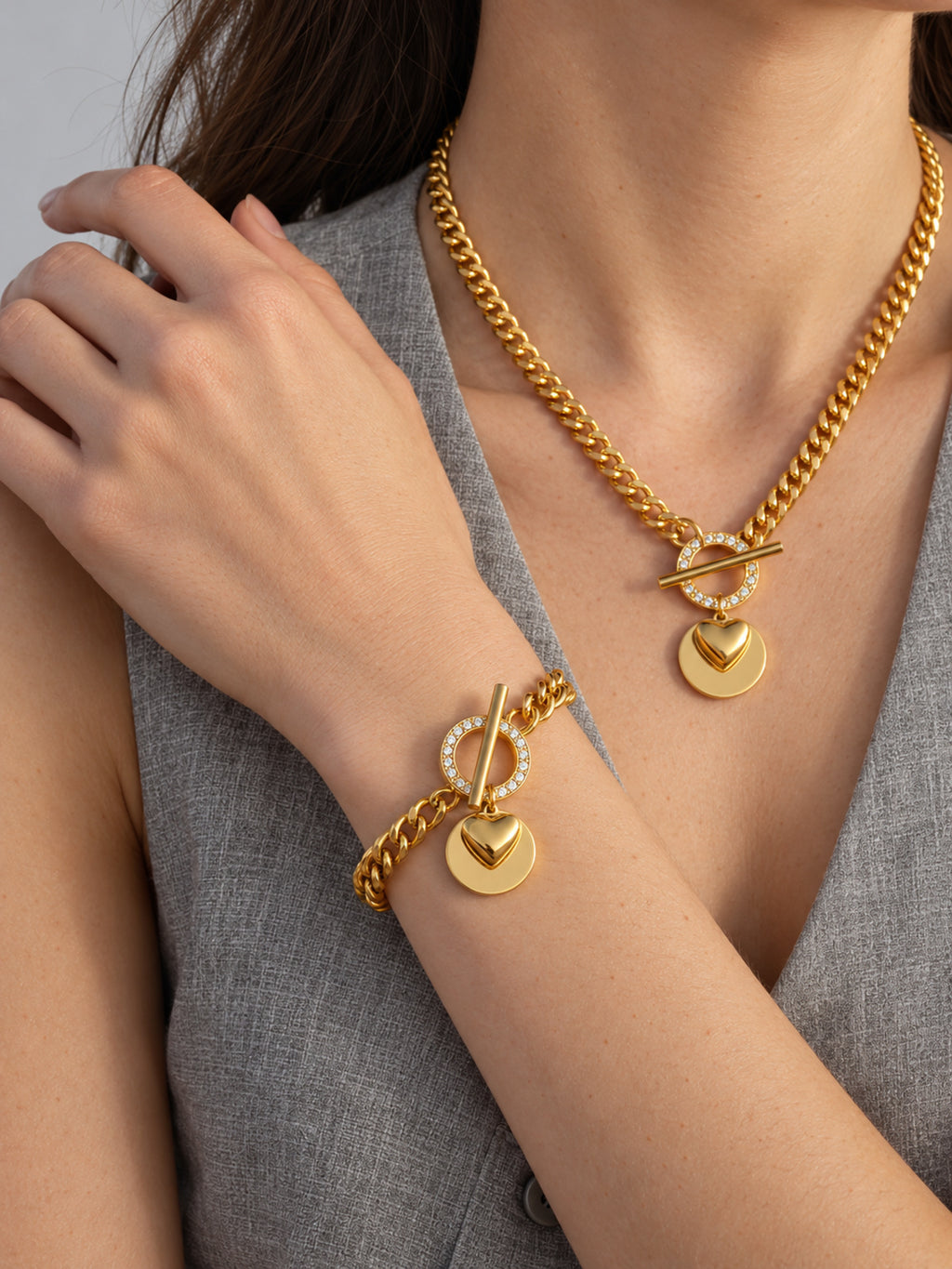 Essential Chain Set — worn view