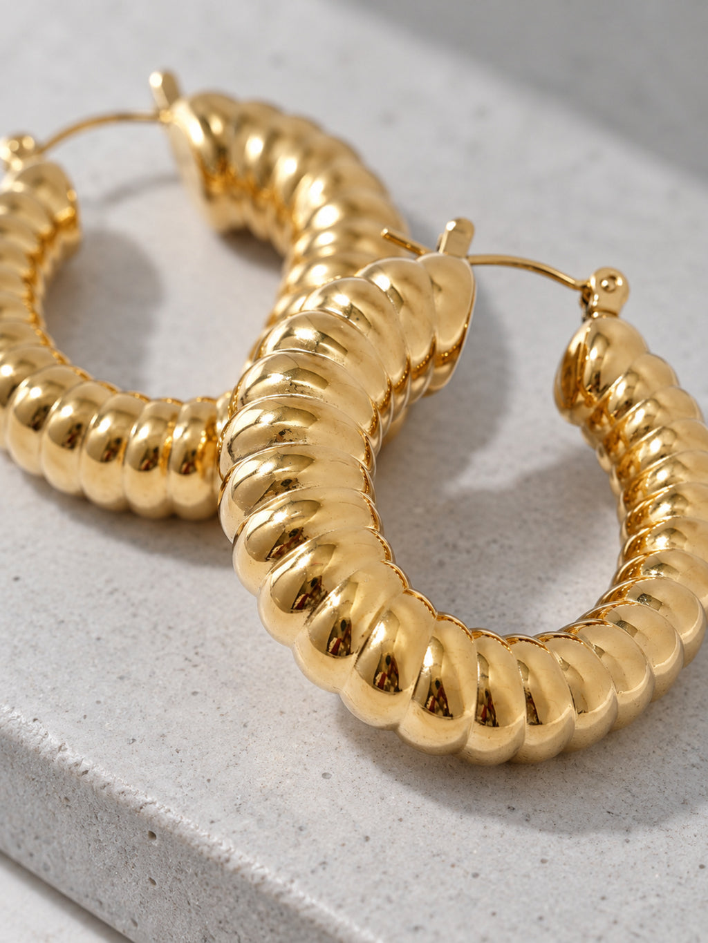 Nova Chunky Hoops — detail view