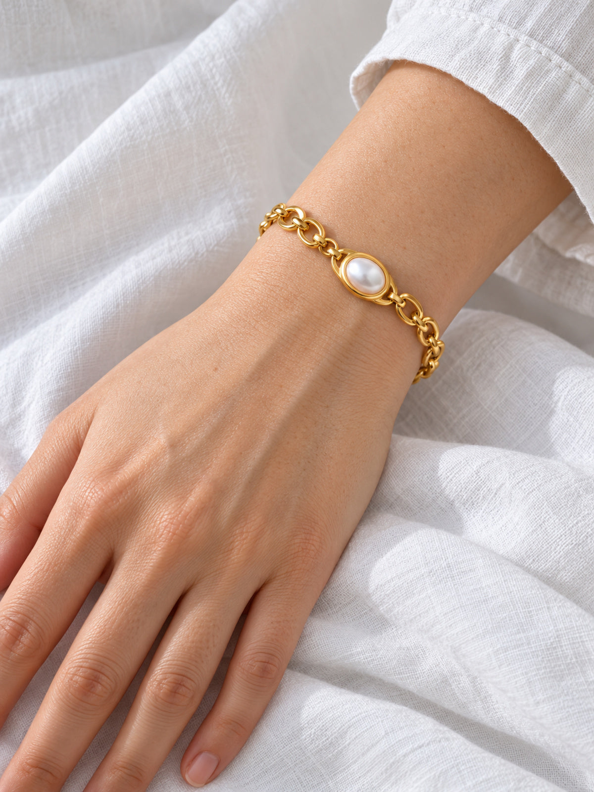 Pearline Pearl Set — detail view