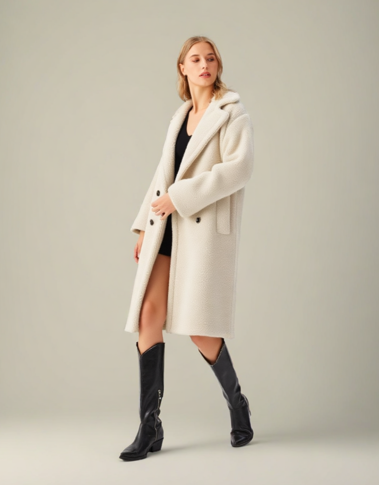 Manteau long femme laine crème avec capuche, idéal pour un style élégant en hiver