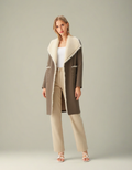 Manteau long réversible femme en beige avec col en fausse fourrure au style élégant