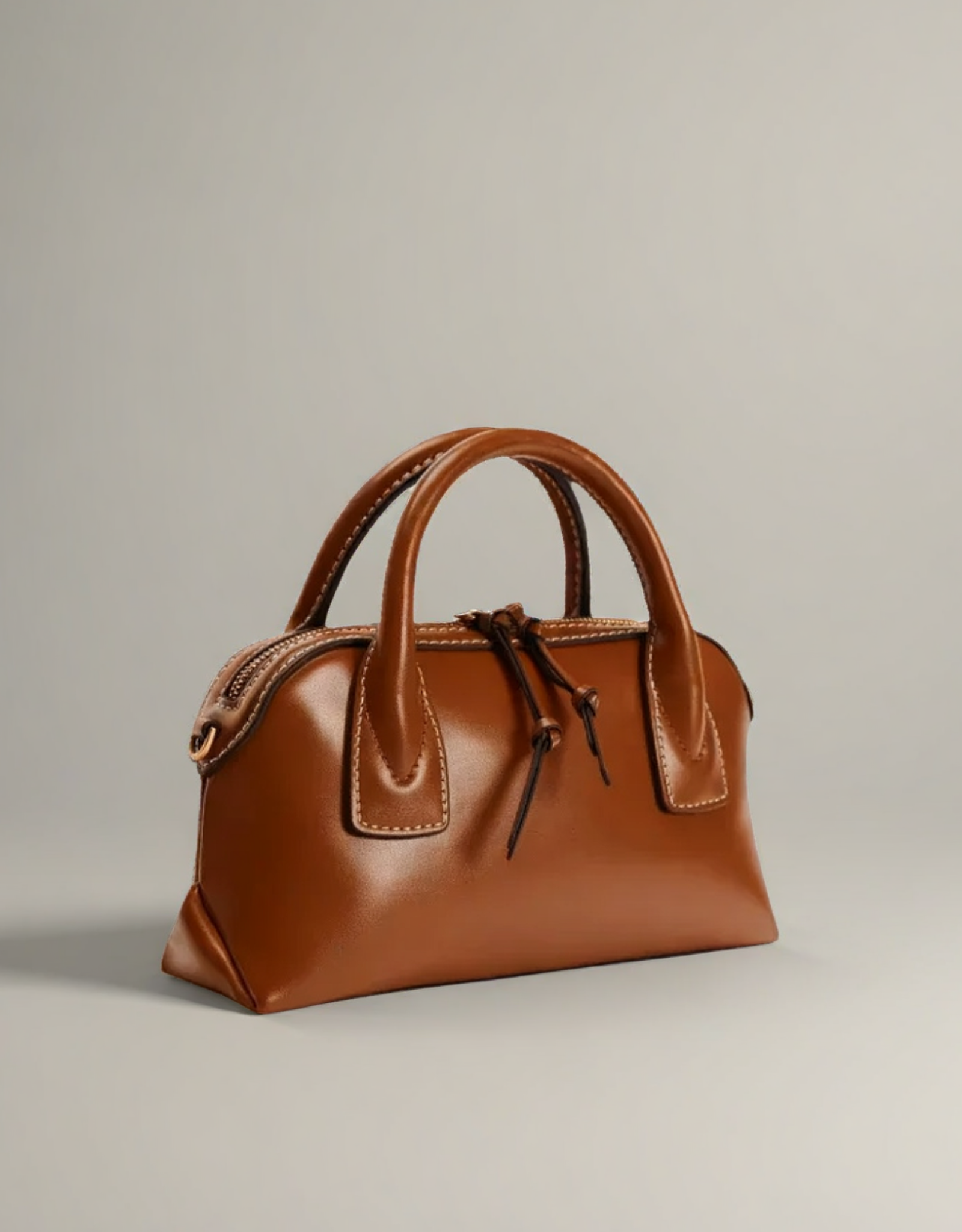 Mini sac à main femme en cuir marron avec poignées élégantes pour un style raffiné
