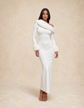 Robe de soirée élégante blanche avec détails en fausse fourrure et coupe ajustée