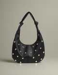 Sac demi-lune cuir femme noir avec des clous dorés pour un style élégant et moderne