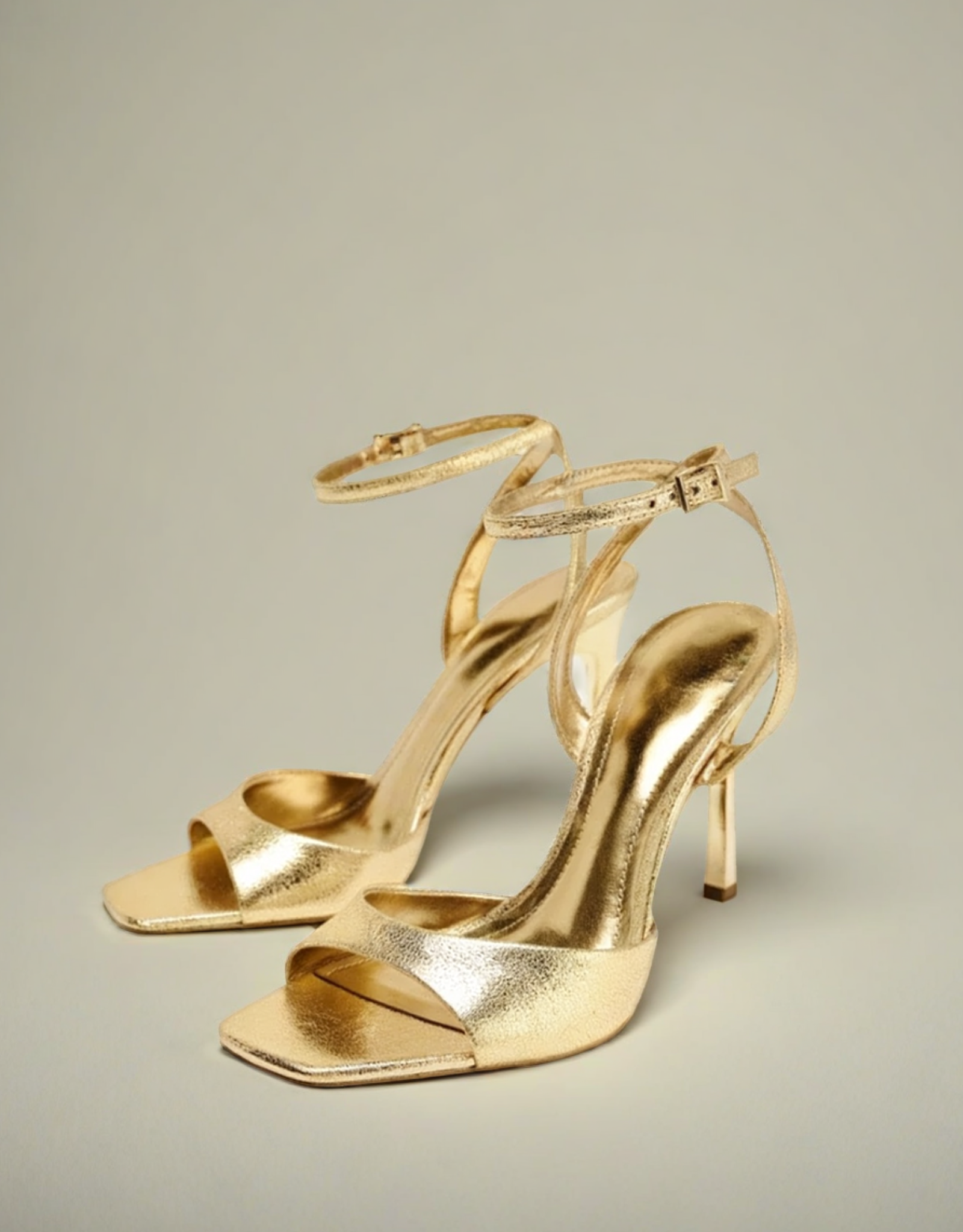 Sandales dorées à talons hauts femme de Fondelier avec brides et semelle élégante